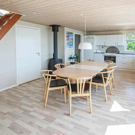 2 Bedroom Gorgeous Home In Ebeltoft Дом отдыха